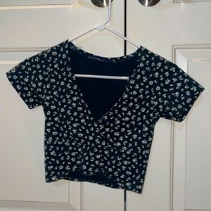OLIVE DARK GREEN BRANDY MELVILLE CROP TOP